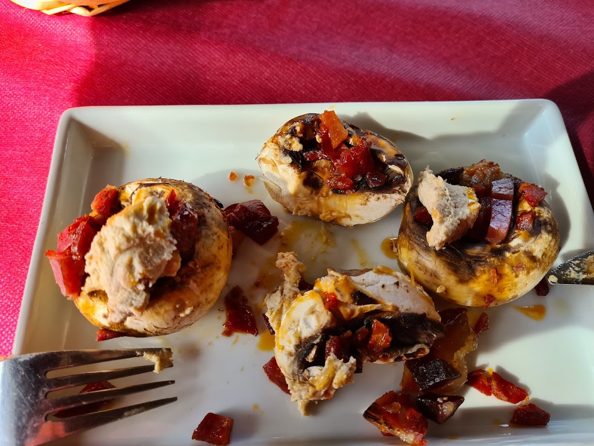 Xampinyons amb ibérico i foie